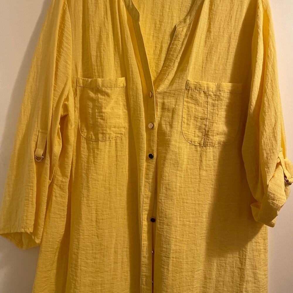 JM collection gold button front top